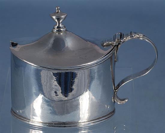 A George III silver mustard pot, by William Abdy, Length, 108mm, weight, 2.8oz/90grms